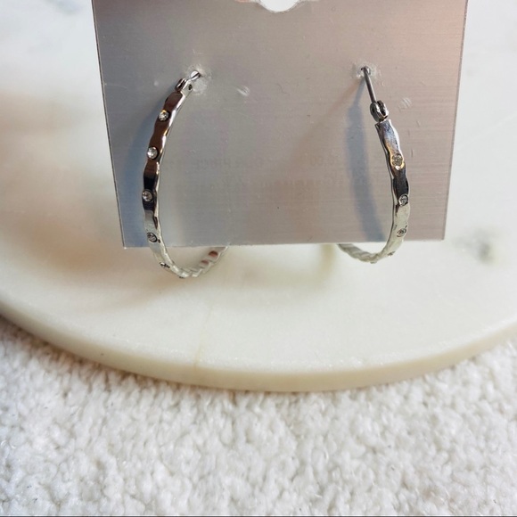 Guess hoops silver metal earrings, new - Picture 4 of 6